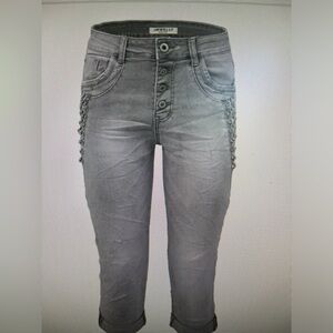 Jewelly Women's  Gray Capri jeans sz S/36